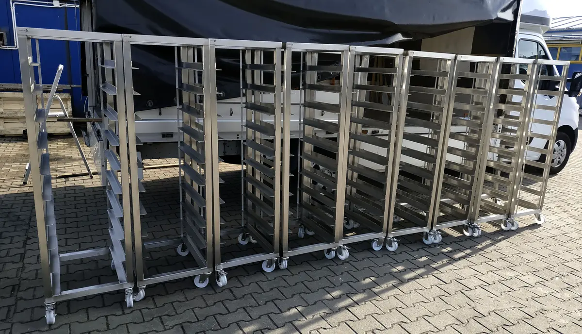 Edelstahlwagen für GN-Behälter